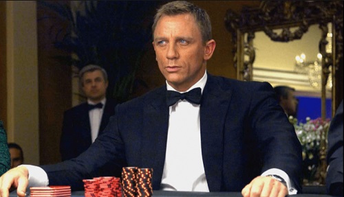 007のポーカーシーンは必見